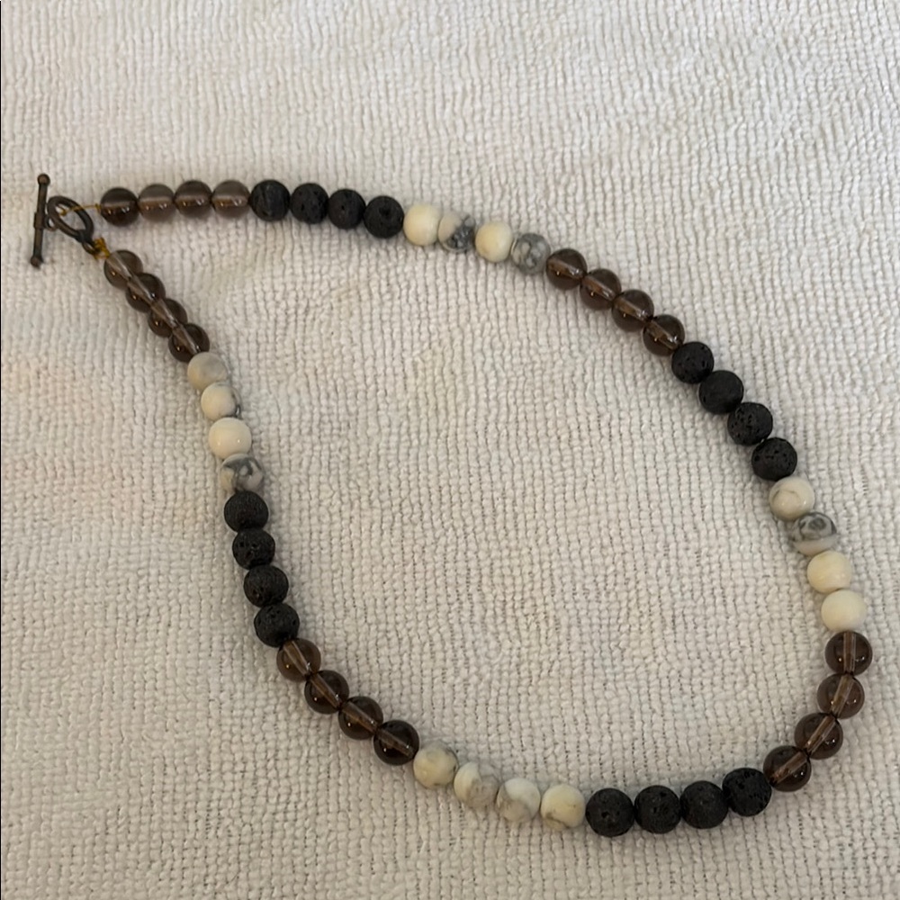 Elegant Black and Cream Beaded Necklace